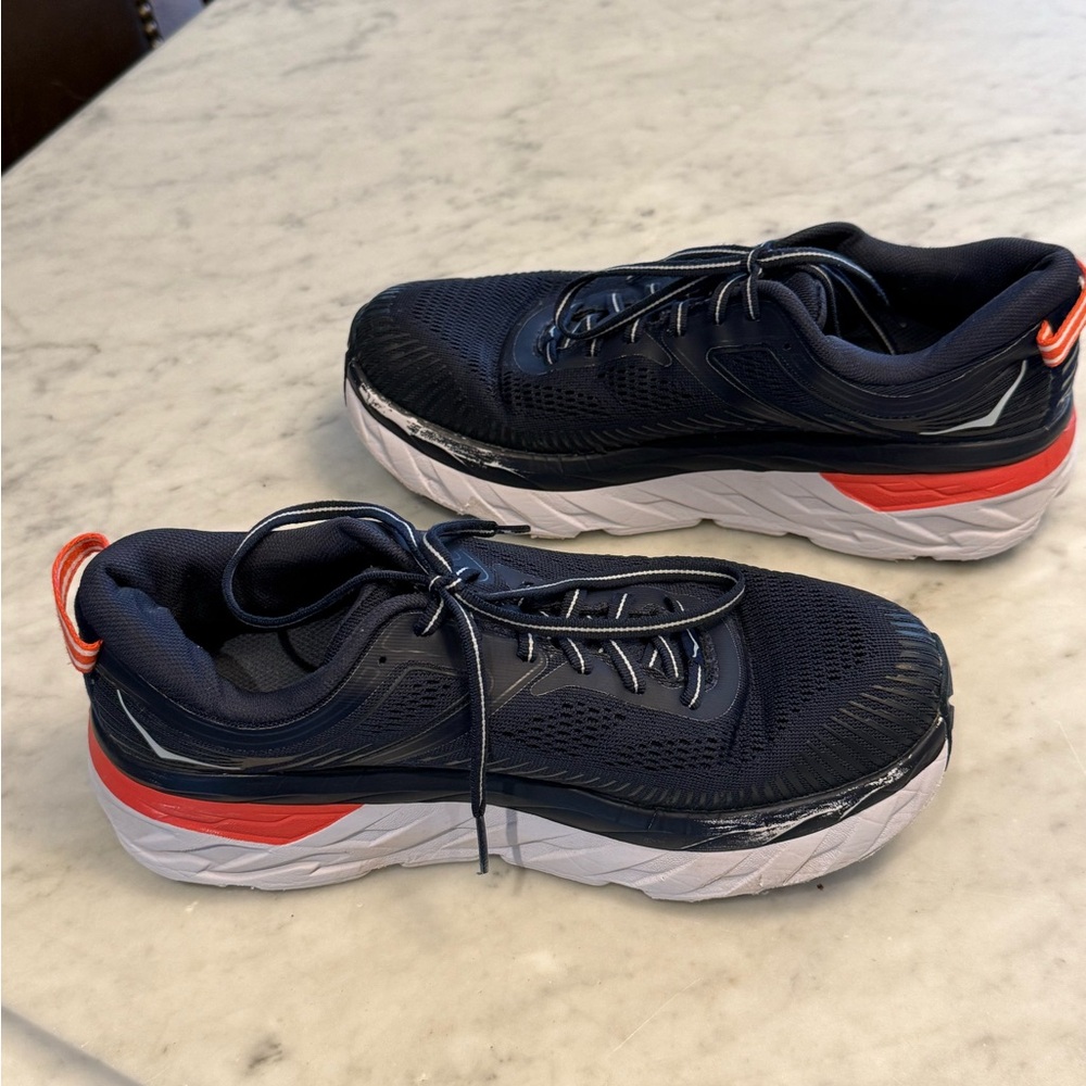 HOKA Women’s Bondi 7 Athletic Shoes - Picture 4 of 8